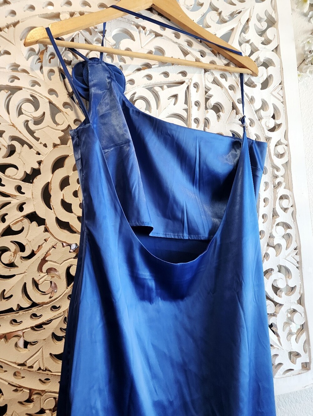 COMMENSE BLUE SATIN NWT OPEN BACK MAXI STRAPS DRESS ROSE DETAIL WOMENS SZ XL - Picture 13 of 16